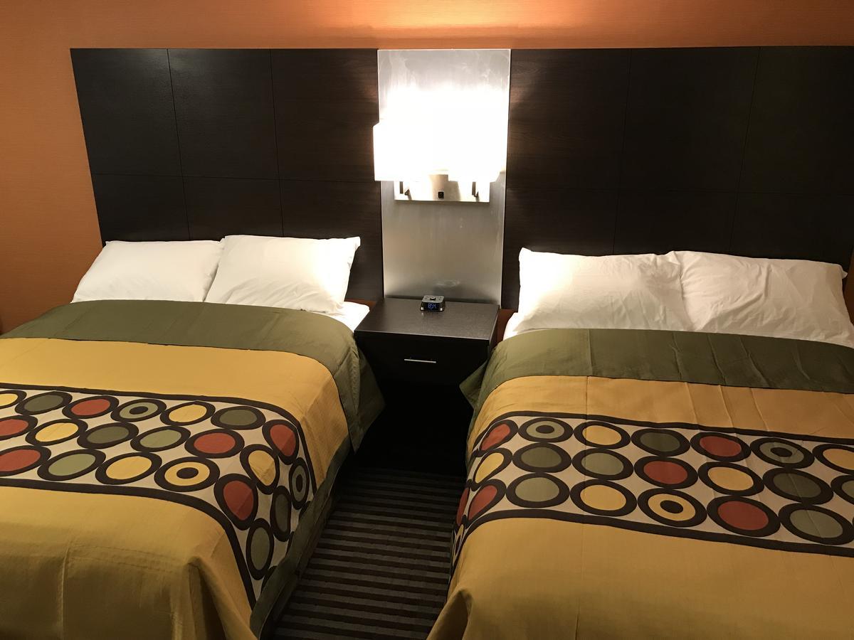 Bay Hill Inns & Suites Neepawa ภายนอก รูปภาพ