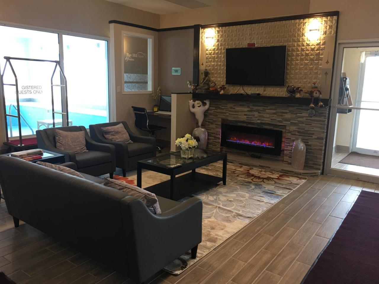 Bay Hill Inns & Suites Neepawa ภายนอก รูปภาพ