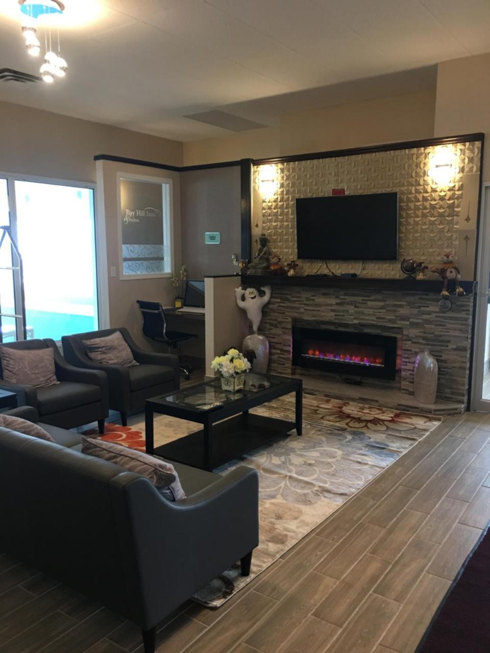 Bay Hill Inns & Suites Neepawa ภายนอก รูปภาพ